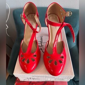 Patent Leather Vintage Shoe!